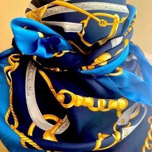 Classic equestrian scarf. Made in Italy.